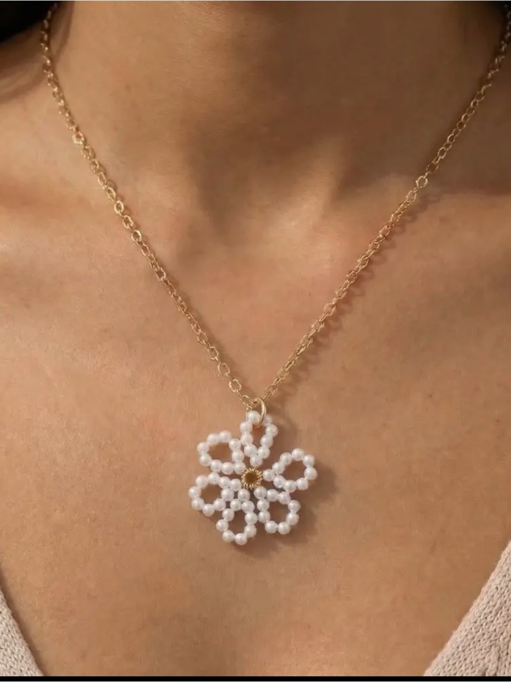 ShopEvelynne White Pearl Flower Pendant Necklace - Gold Chain